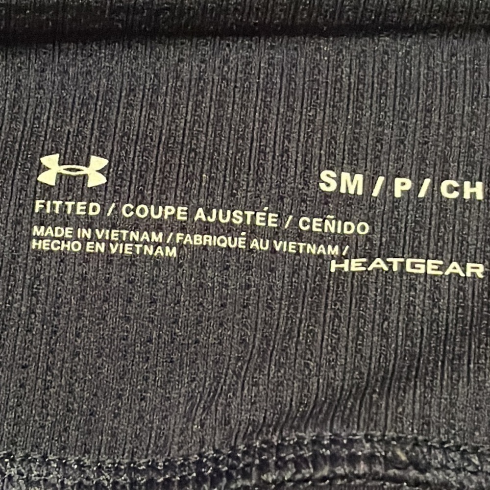 Under Armour HeatGear Fitted Pocket on Side Size S - Picture 5 of 8